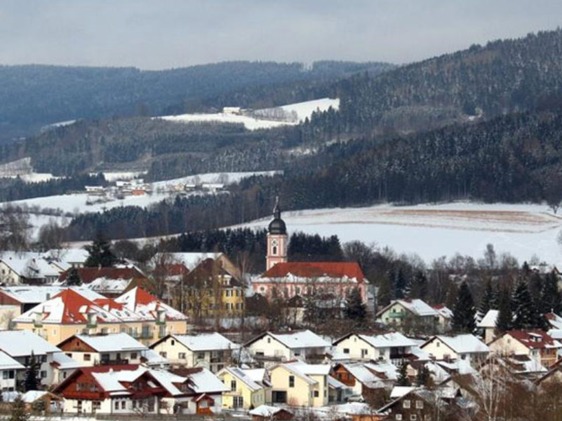 Ort Neukirchen im Winter